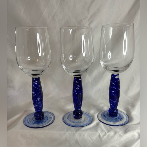 3-hand blown wine glasses - Picture 2 of 6